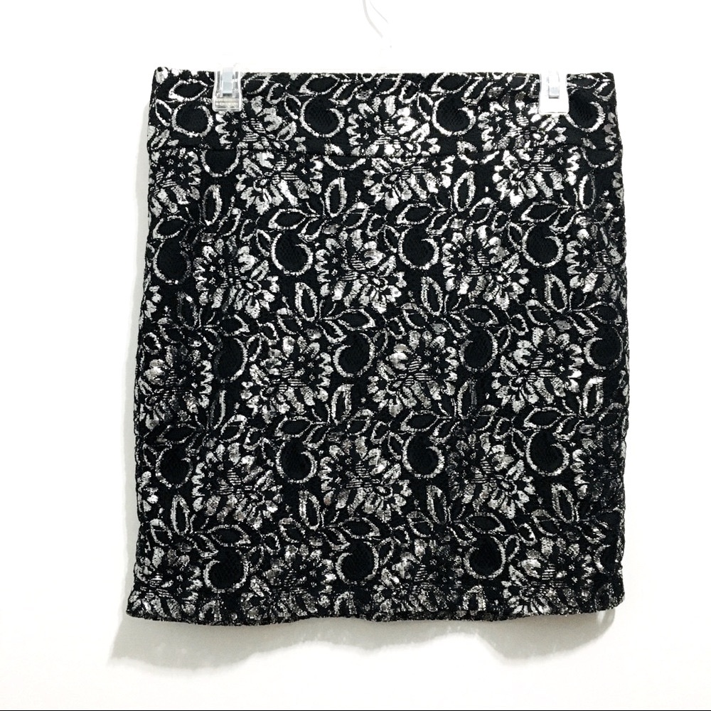 Heart Crush Women’s Lace Crochet Embroidered Lurex Metallic Floral Mini Skirt